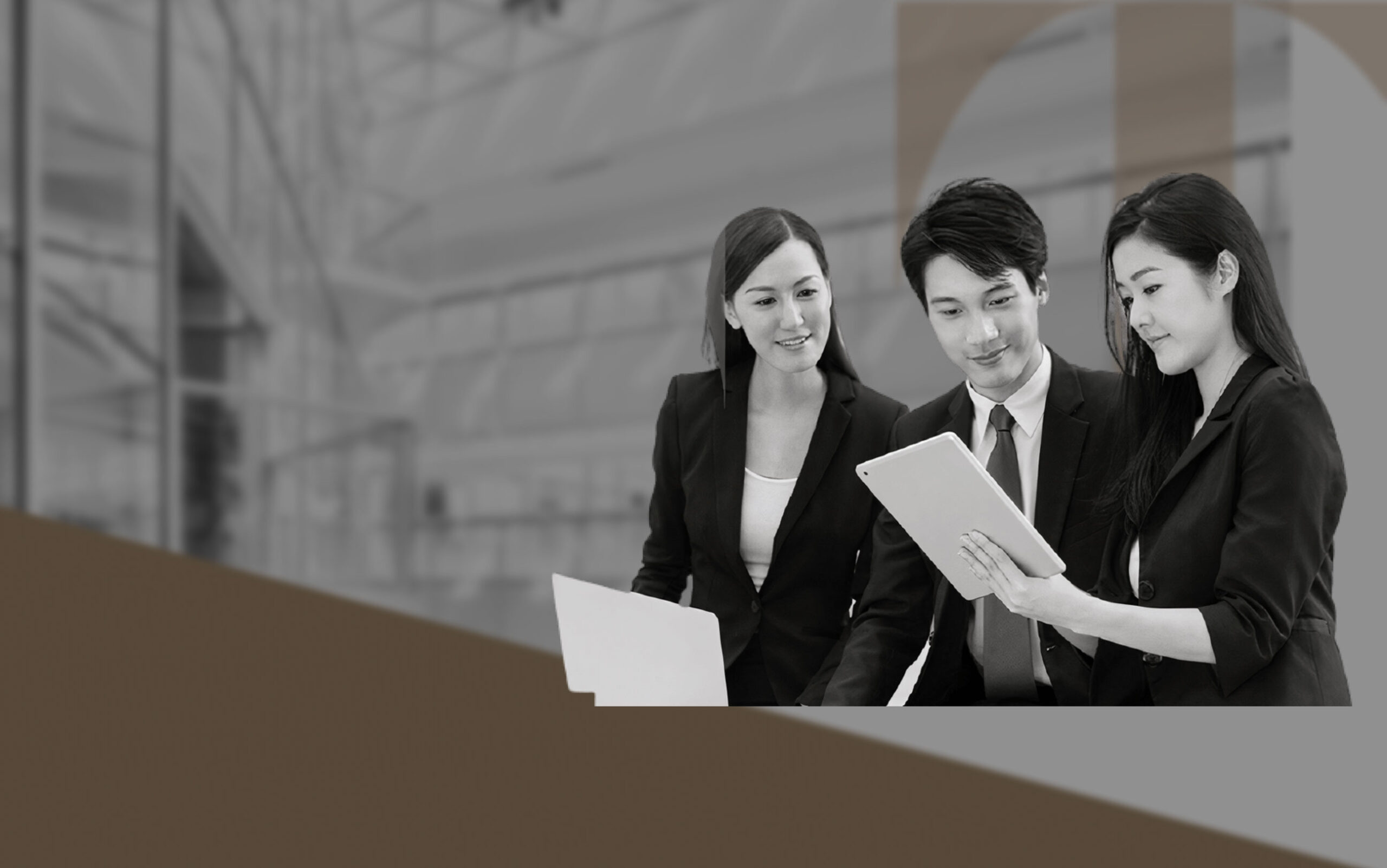 Recruitment consultants interviewing job candidates in Singapore